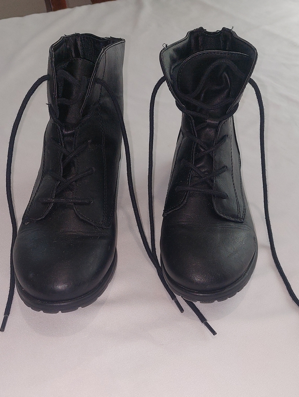 Style & CO Women's Black Lace-Up Ankle Boots With A Zipper In The Back .Size 8